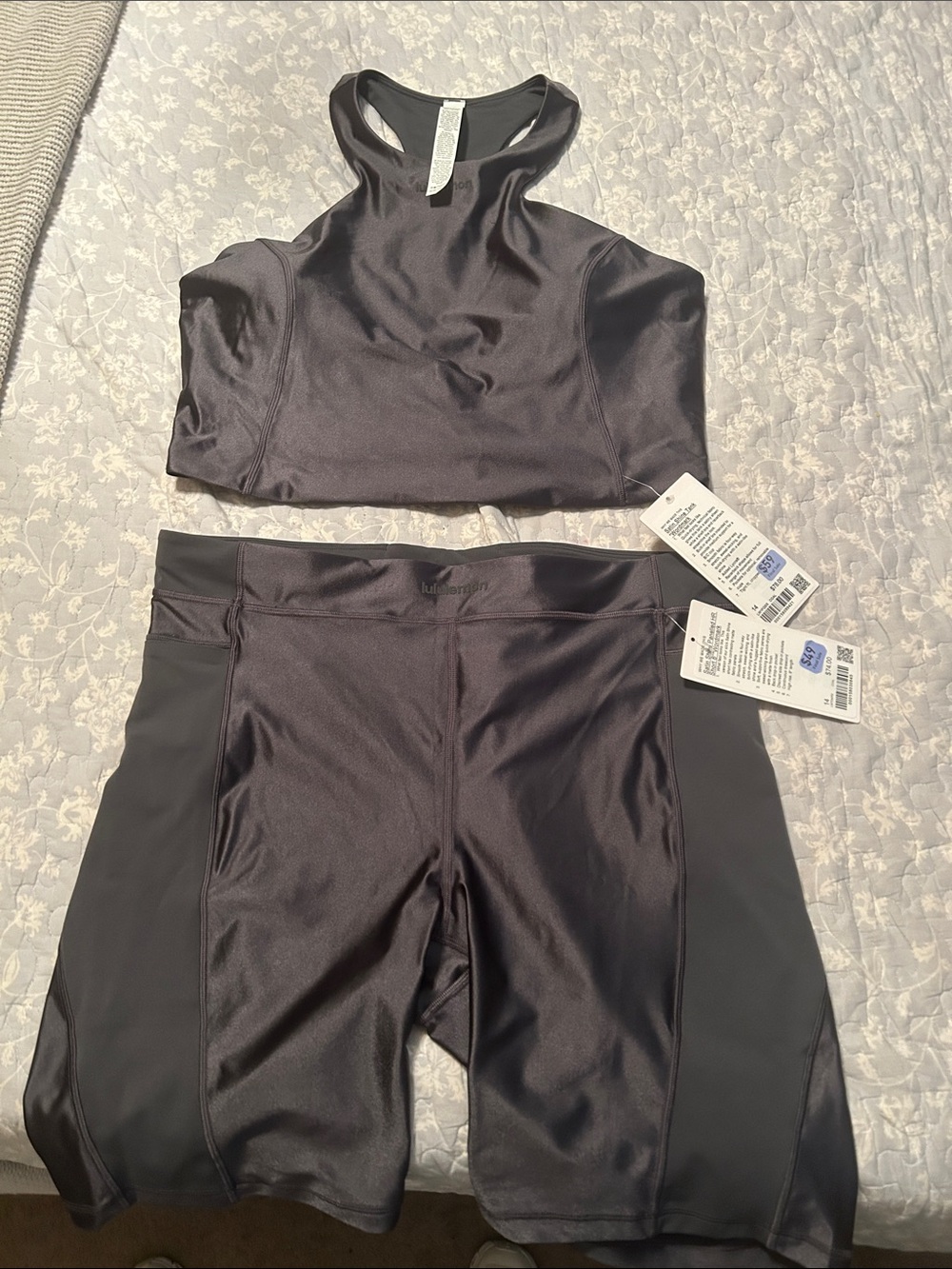 Lululemon High-Neck Black Athletic Crop Top & Biker Shorts Set! Satin 😍